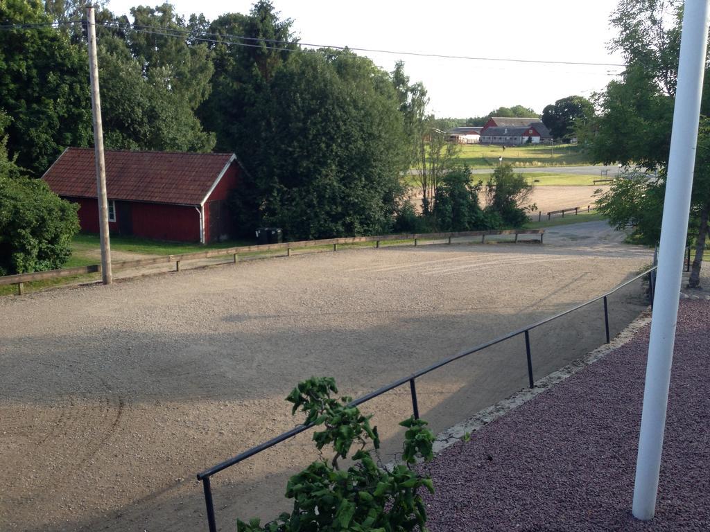 Byskolansvandrarhem Bronnestad ภายนอก รูปภาพ