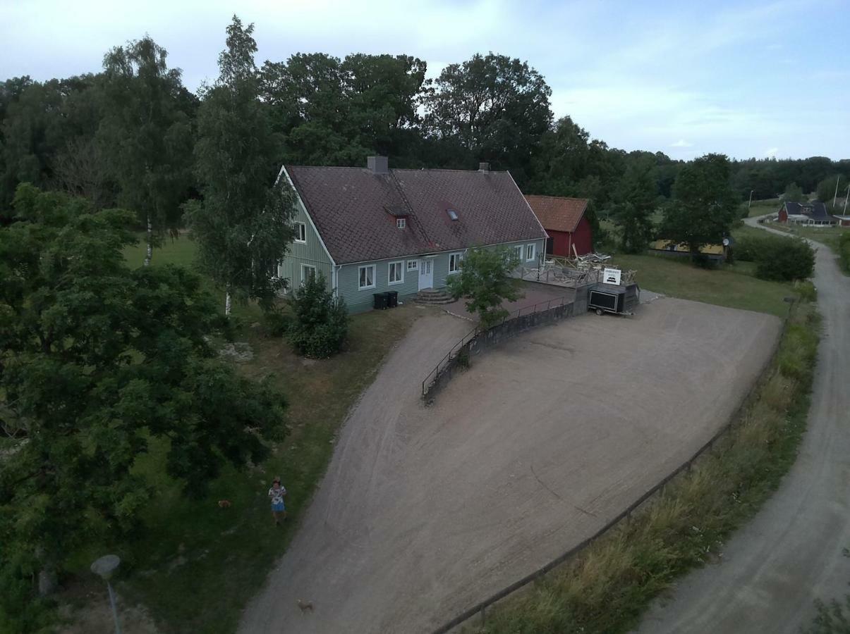 Byskolansvandrarhem Bronnestad ภายนอก รูปภาพ