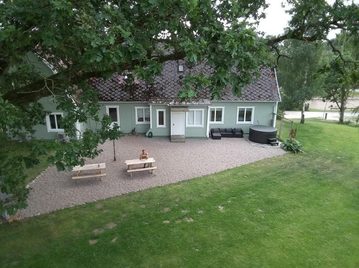Byskolansvandrarhem Bronnestad ภายนอก รูปภาพ
